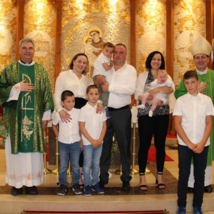 Biskup Šaško krstio peto dijete u obitelji Markota